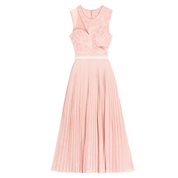 Three floor Pink dress - Picture 2 of 8